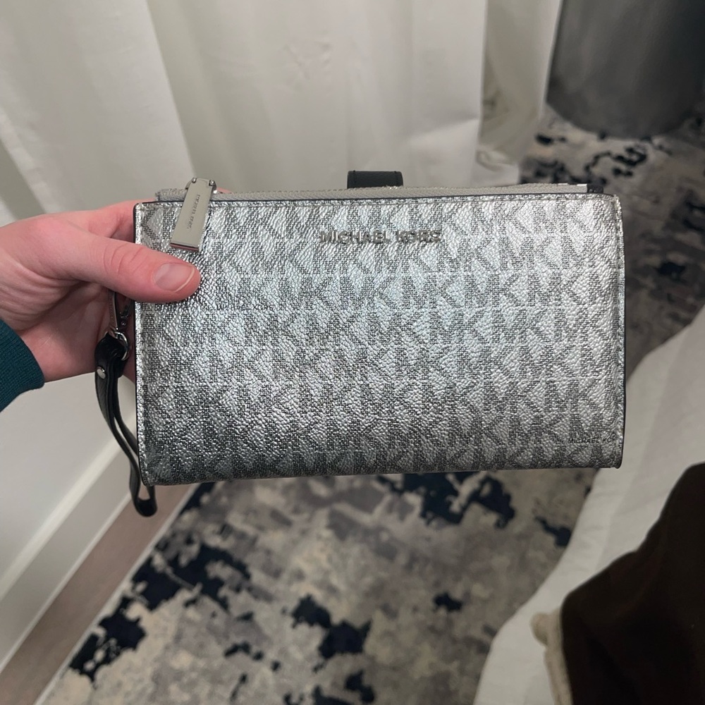 Michael Kors Silver Wallet